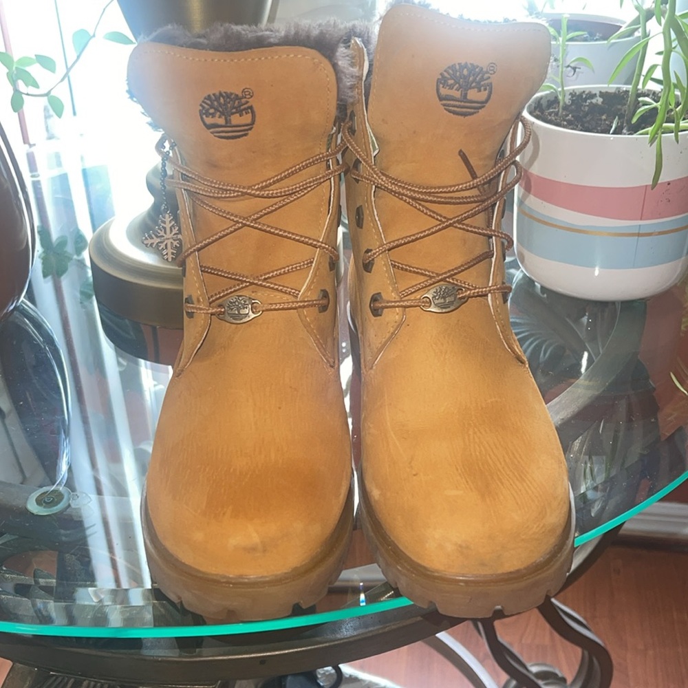 Timberland Boots - Picture 2 of 4